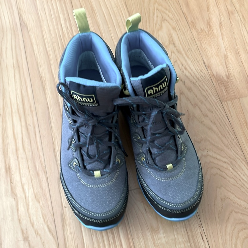 Ahnu Hiking shoes. Worn once.